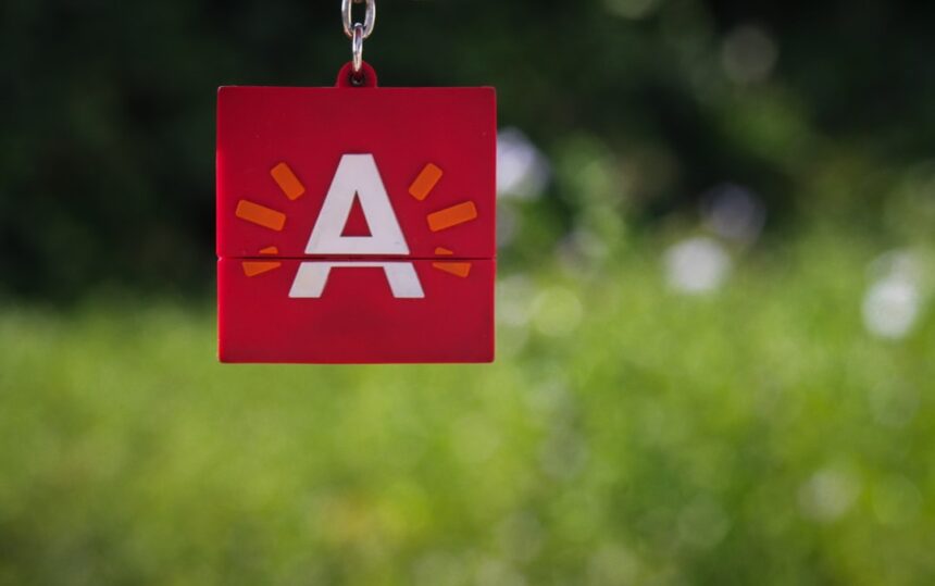 red and white x sign
